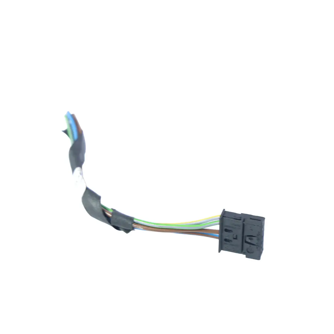 Enchufe Piloto Trasero Panel Lateral Cableado Derecho para BMW F07 GT LCI con número de pieza 7306166 BMW F07 GT LCI Enchufe Piloto Trasero Panel Lateral Cableado Derecho - SKU 7306166-2 - Número de pieza 7306166