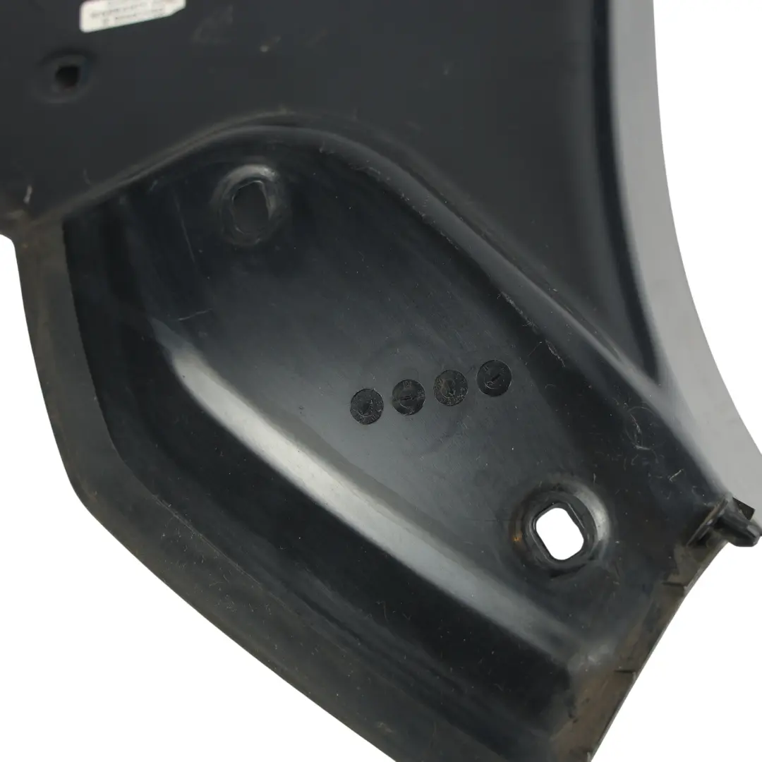 Osłona Rynny Odwadniającej Lampy Klapy Bagażnika Prawa do BMW F07 LCI o numerze 7320718 BMW F07 LCI Osłona Rynny Odwadniającej Lampy Klapy Bagażnika Prawa - SKU 7320718 - Numer Części 7320718