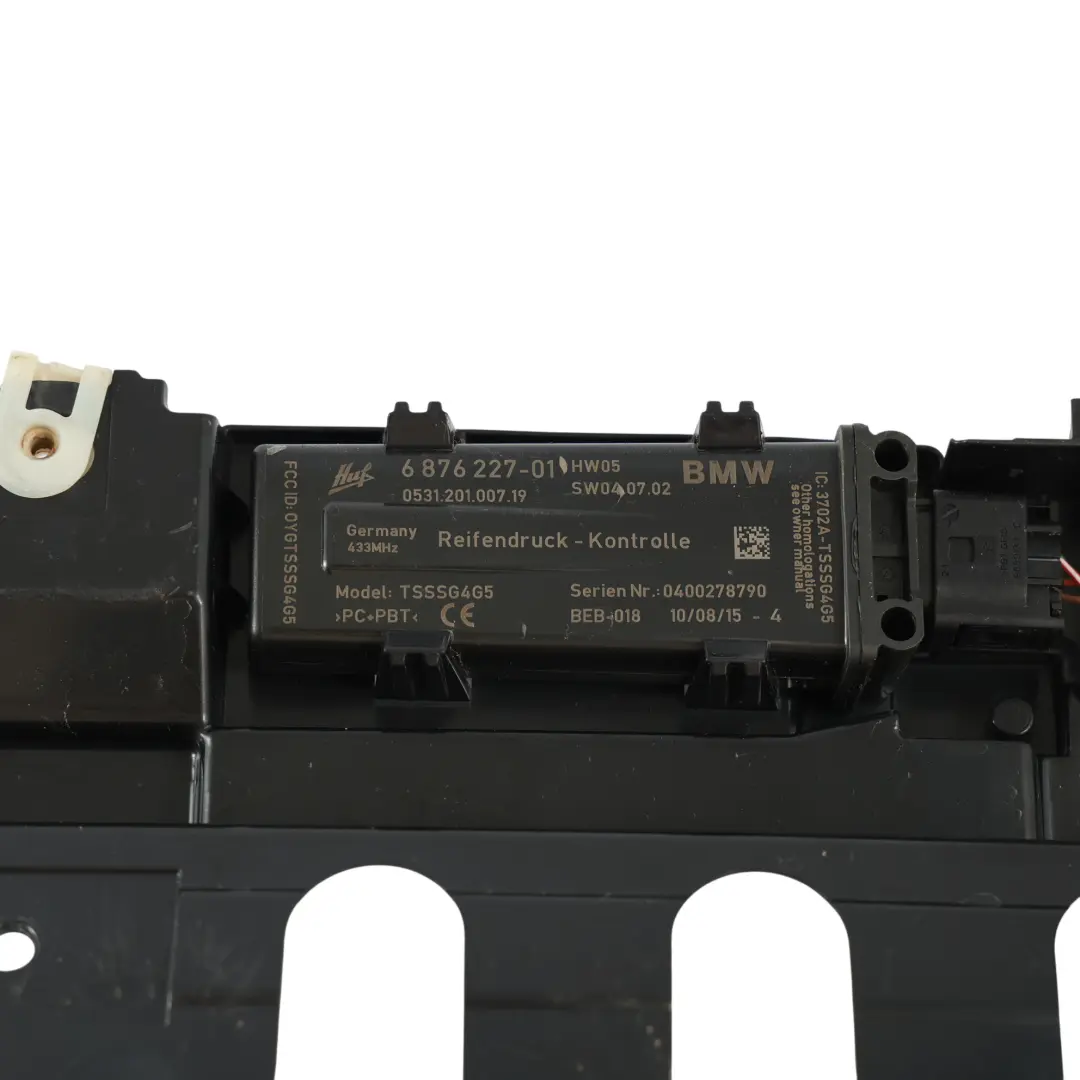 Bumper Carrier Bracket Adapter Mount Support Guide Cover to BMW F07 GT Rear with Part number 7331568 BMW F07 GT Rear Bumper Carrier Bracket Adapter Mount Support Guide Cover - SKU 7331568 - Part number 7331568