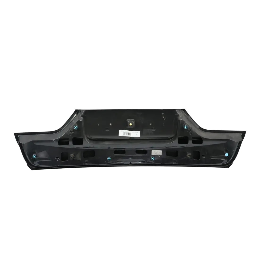 Listwa Klapy Bagażnika Carbonschwarz Czarny Metalik - 416 do BMW F07 LCI o numerze 7343208 BMW F07 LCI Listwa Klapy Bagażnika Carbonschwarz Czarny Metalik - 416 - SKU 7343208-CAR - Numer Części 7343208
