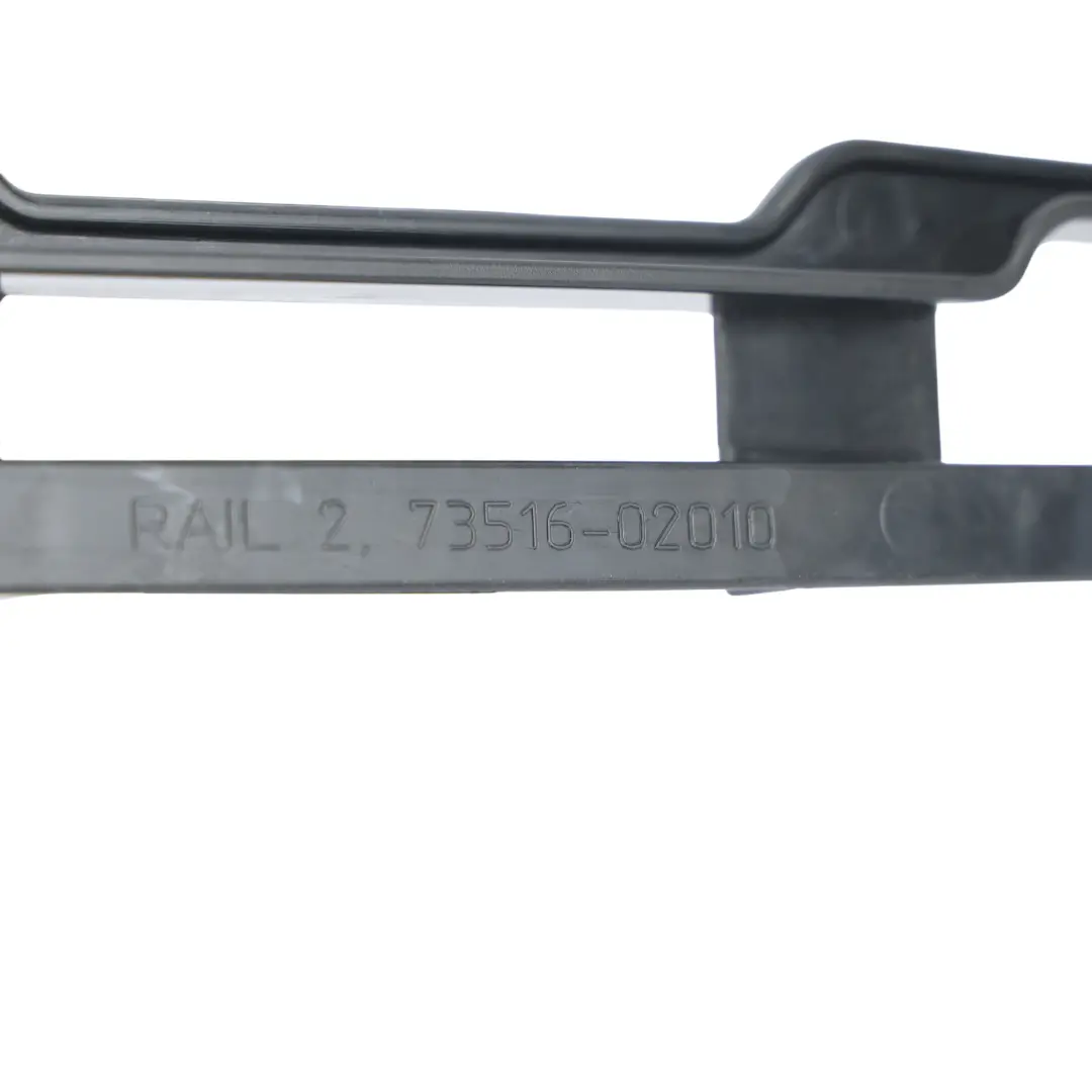 Toyota Auris E15 Vordersitz Unterschale Schiene Rechts - SKU 7351602010 - Teilenummer 7351602010