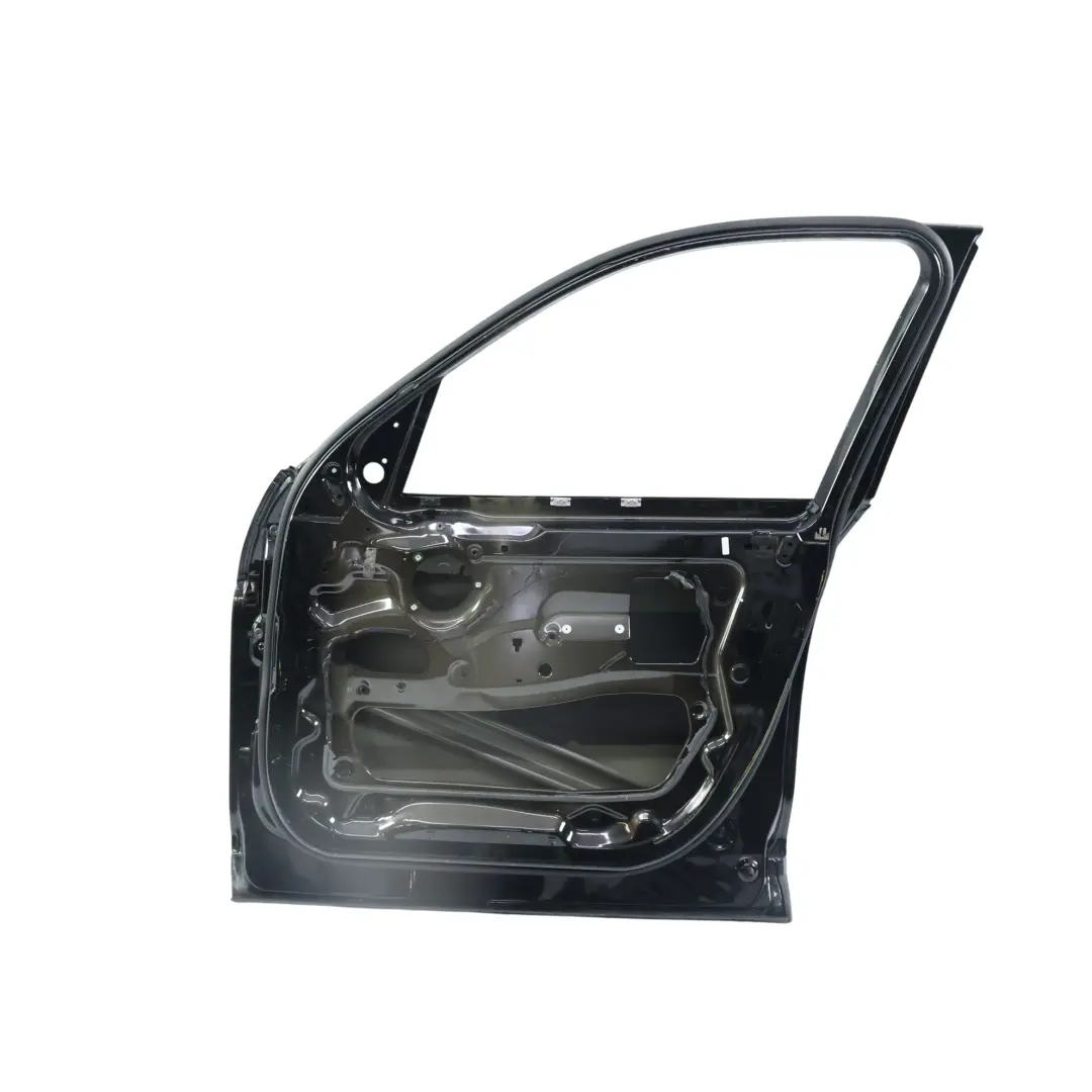 Drzwi Przednie Prawe Czarne Schwarz 2 668 do BMW X3 F25 o numerze 7355804 BMW X3 F25 Drzwi Przednie Prawe Czarne Schwarz 2 668 - SKU 7355804-SCH - Numer Części 7355804