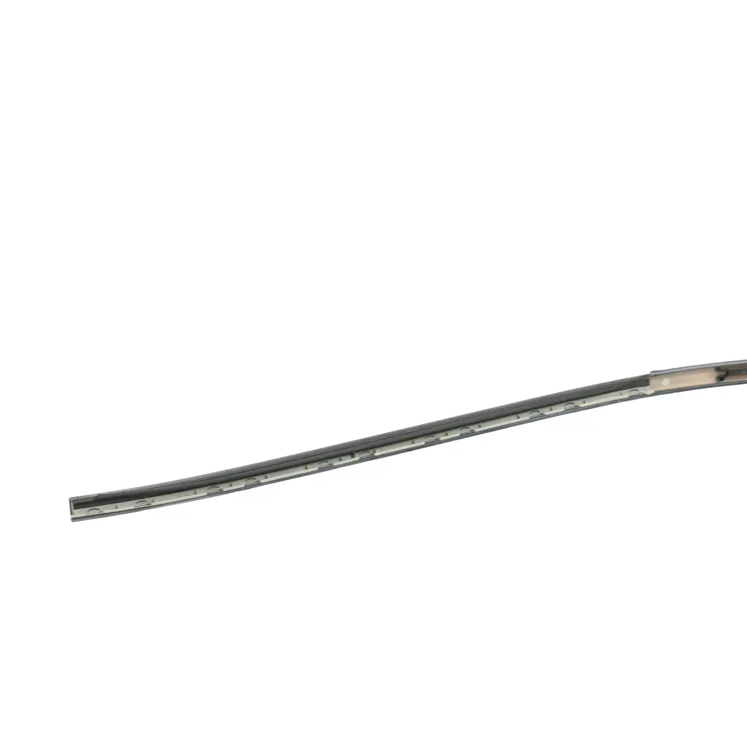 Moldura Techo Derecha Canalón Gris Mineral Metalizado B39 para BMW F10 LCI con número de pieza 7362460 BMW F10 LCI Moldura Techo Derecha Canalón Gris Mineral Metalizado B39 - SKU 7362460-MG - Número de pieza 7362460