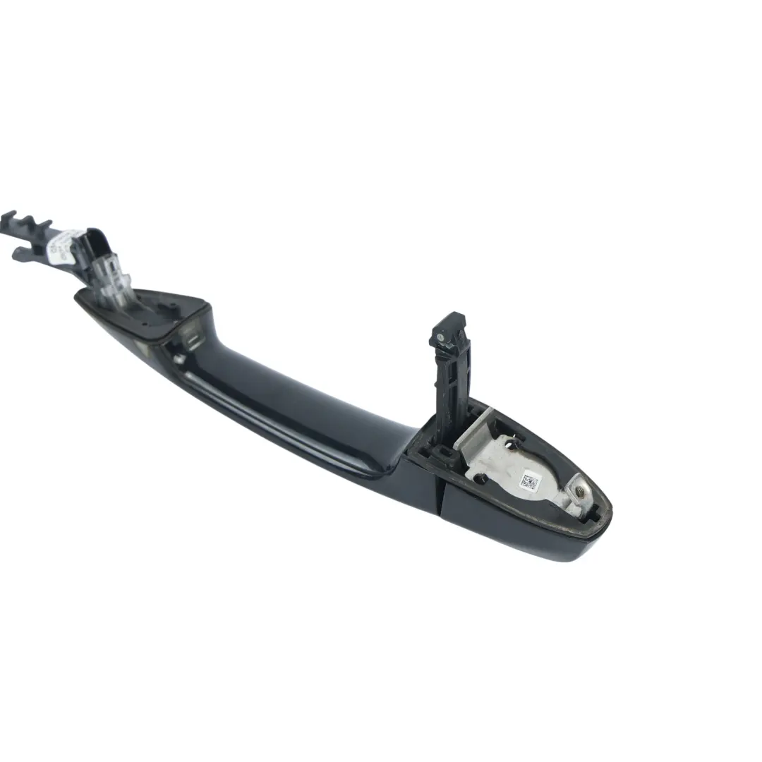 Manilla Puerta Derecha Negro Zafiro Metalizado 475 para BMW F39 F45 F46 F48 con número de pieza 7396306 BMW F39 F45 F46 F48 Manilla Puerta Derecha Negro Zafiro Metalizado 475 - SKU 7396306-BS1 - Número de pieza 7396306