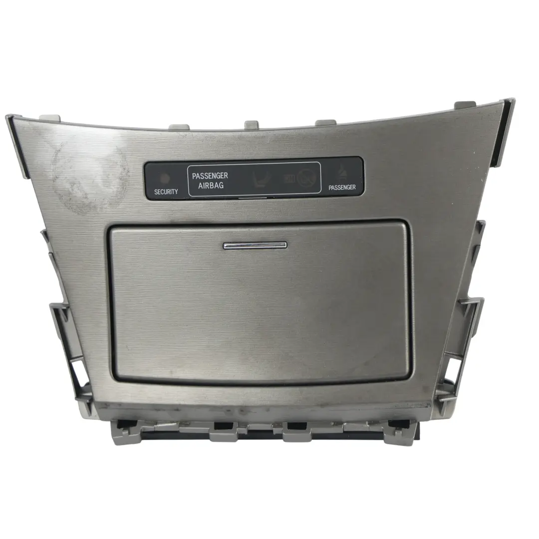 Cenicero Consola Central Trasera Negro para Toyota Avensis T270 con número de pieza 7413005030C0 Toyota Avensis T270 Cenicero Consola Central Trasera Negro - SKU 7413005030C0 - Número de pieza 7413005030C0