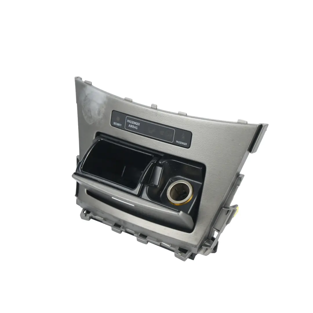 Cenicero Consola Central Trasera Negro para Toyota Avensis T270 con número de pieza 7413005030C0 Toyota Avensis T270 Cenicero Consola Central Trasera Negro - SKU 7413005030C0 - Número de pieza 7413005030C0