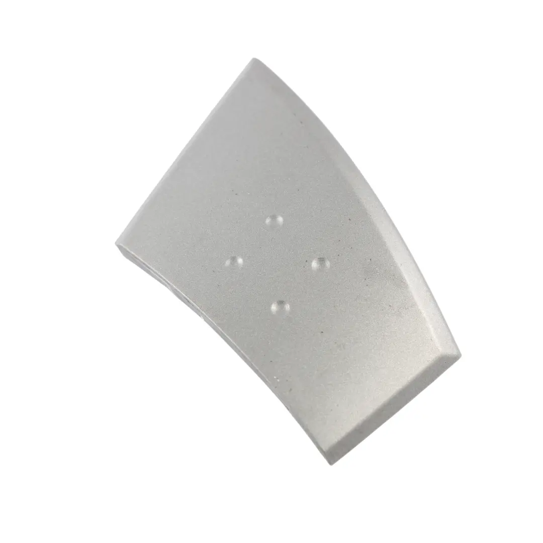 Klamka Wewnętrzna Tylna Lewa Szary Metalik do Toyota Aygo B1 o numerze 74646-0H010 Toyota Aygo B1 Klamka Wewnętrzna Tylna Lewa Szary Metalik - SKU 74646-0H010 - Numer Części 74646-0H010