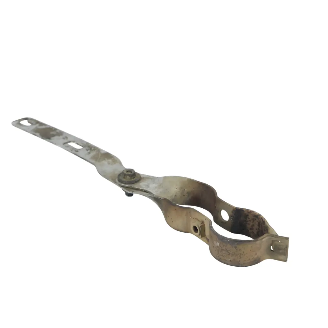 Przedni Wspornik Uchwyt Tłumika do BMW E60 E61 o numerze 7521348 BMW E60 E61 Przedni Wspornik Uchwyt Tłumika - SKU 7521348 - Numer Części 7521348
