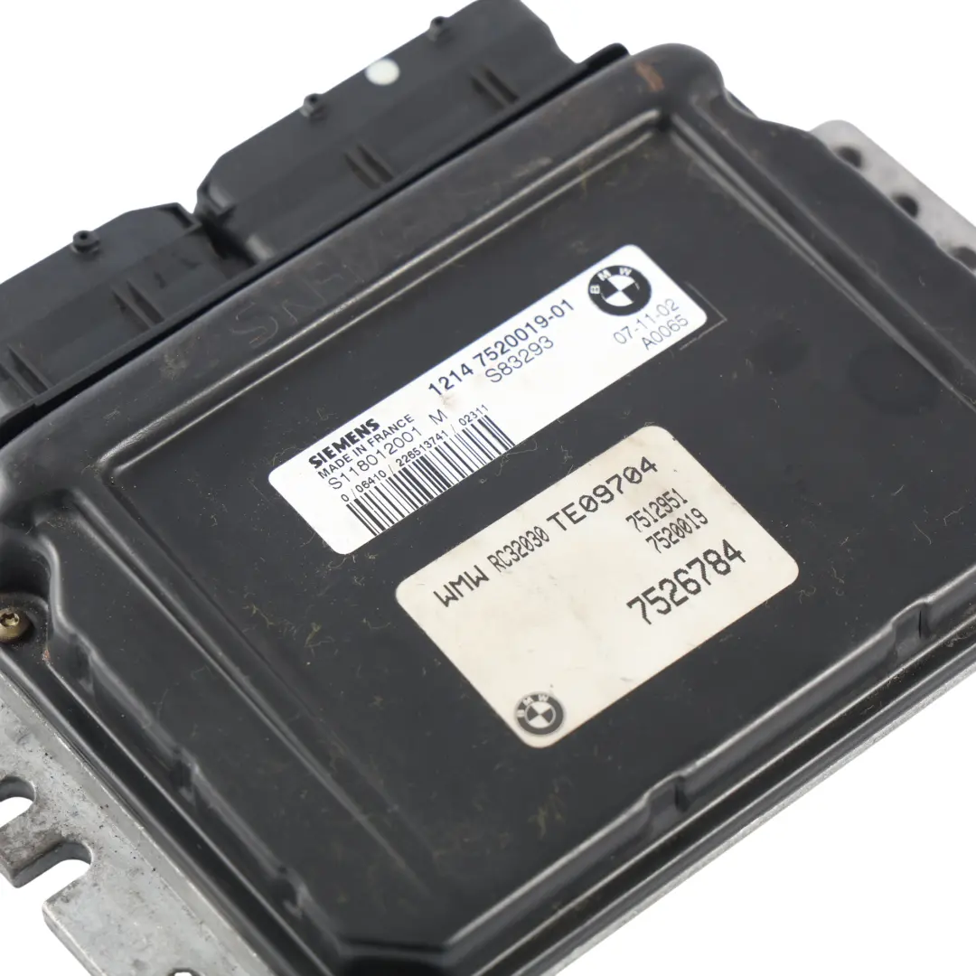 Centralina Motore ECU 3.0 306Hp Benzina Automatico per BMW E92 con numero di parte 7526784 BMW E92 Centralina Motore ECU 3.0 306Hp Benzina Automatico - SKU 7526784-3 - Numero di parte 7526784