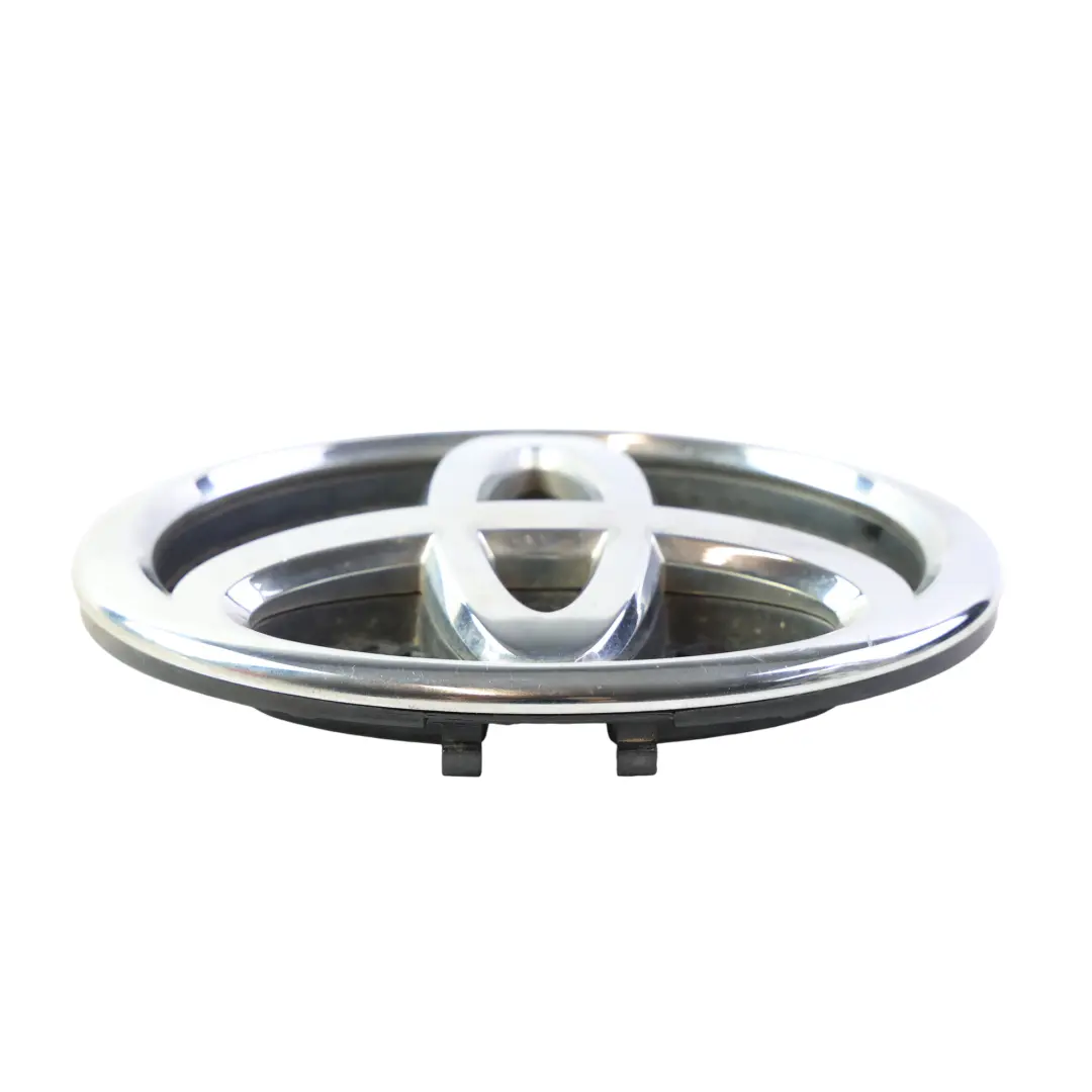 Griglia Anteriore Stemma Emblema per Toyota Yaris con numero di parte 75311-0D030 Toyota Yaris Griglia Anteriore Stemma Emblema - SKU 75311-0D030 - Numero di parte 75311-0D030