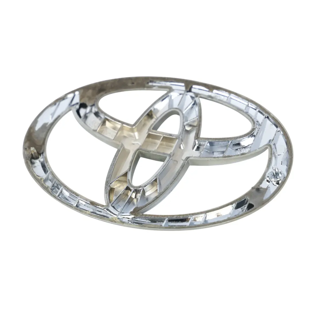 Emblemat Logo Znaczek Klapy Bagażnika Tył Chrom do Toyota Auris E15 o numerze 753120D010 Toyota Auris E15 Emblemat Logo Znaczek Klapy Bagażnika Tył Chrom - SKU 753120D010 - Numer Części 753120D010