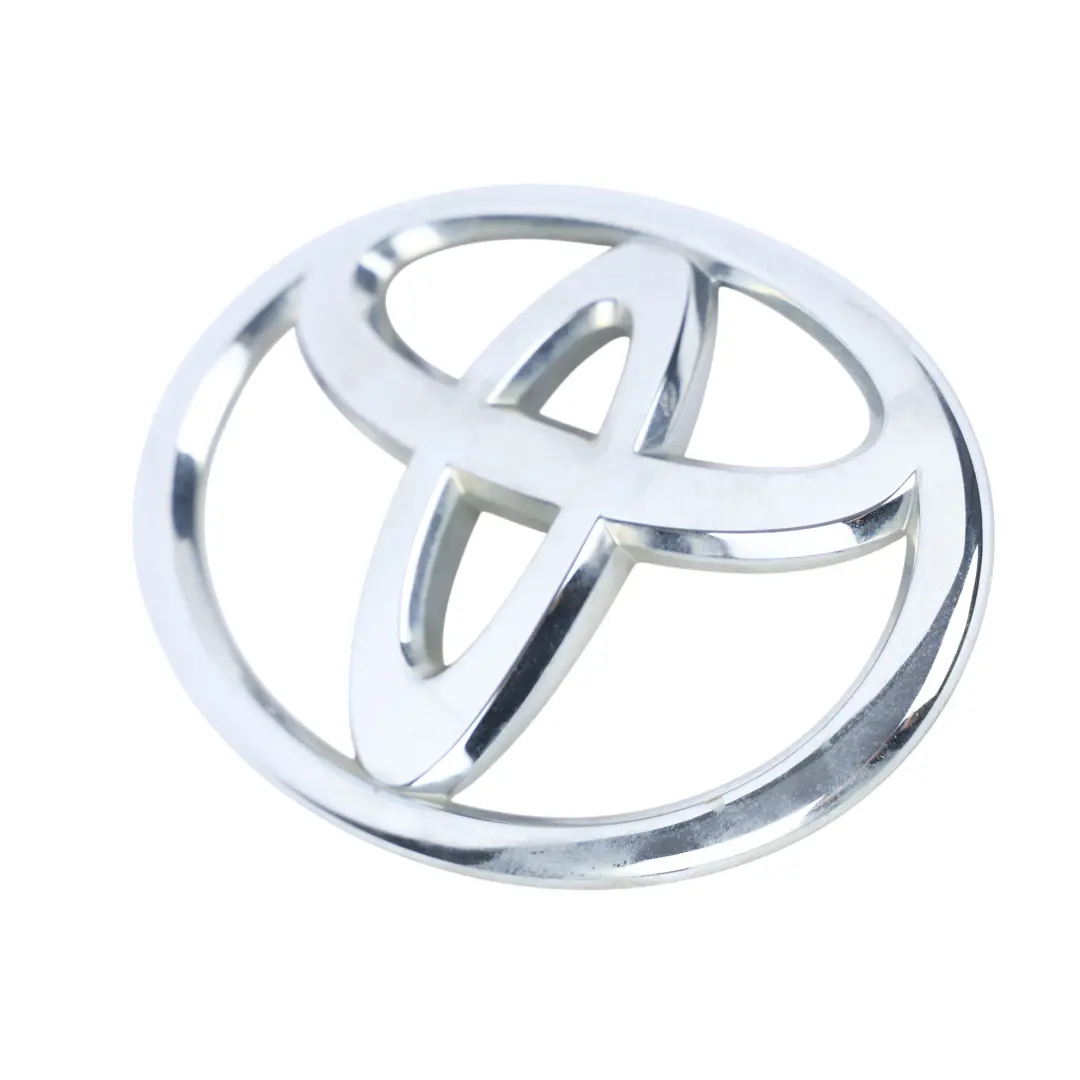 Emblemat Logo Znaczek Klapy Bagażnika Tył Chrom do Toyota Auris E15 o numerze 753120D010 Toyota Auris E15 Emblemat Logo Znaczek Klapy Bagażnika Tył Chrom - SKU 753120D010 - Numer Części 753120D010