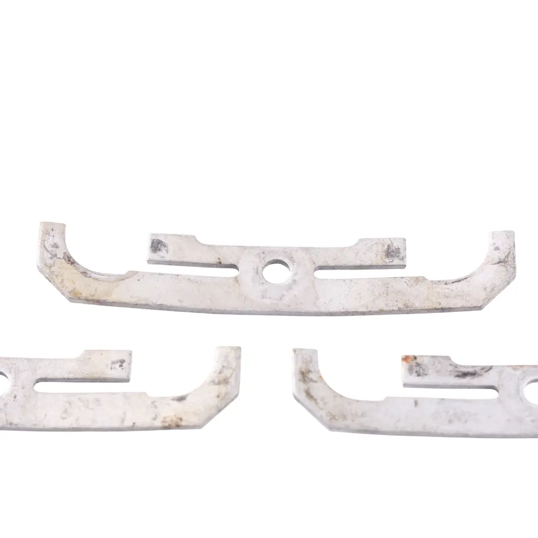 Injector Retaining Bracket Set N43 N53 N54 to BMW E60 E81 E87 E90 Fuel with Part number 7537318 BMW E60 E81 E87 E90 Fuel Injector Retaining Bracket Set N43 N53 N54 - SKU 7537318-1 - Part number 7537318