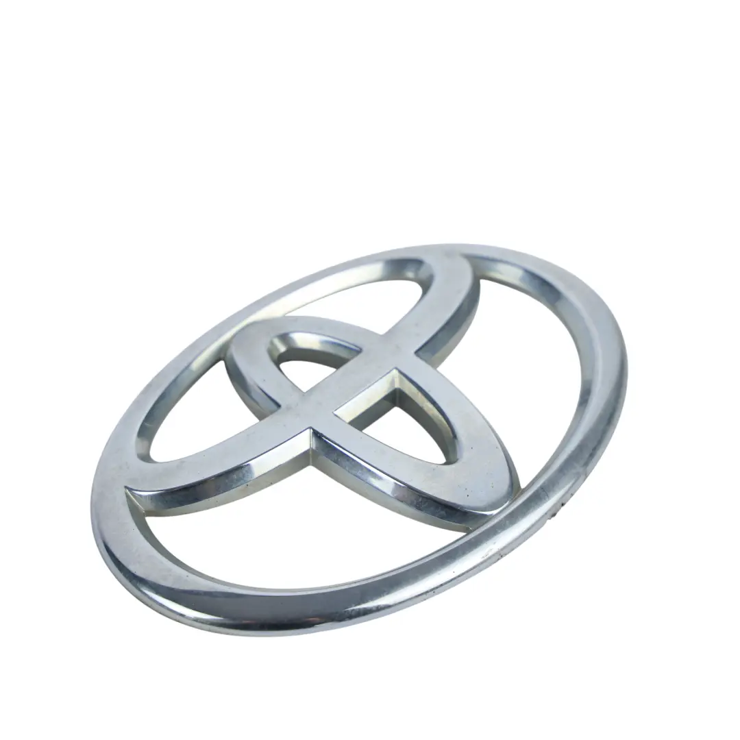 Écusson Hayon Arrière Emblème Logo pour Toyota Yaris P9 Avensis T270 à propos du numéro de pièce 754310D050 Toyota Yaris P9 Avensis T270 Écusson Hayon Arrière Emblème Logo - SKU 754310D050 - Numéro de pièce 754310D050