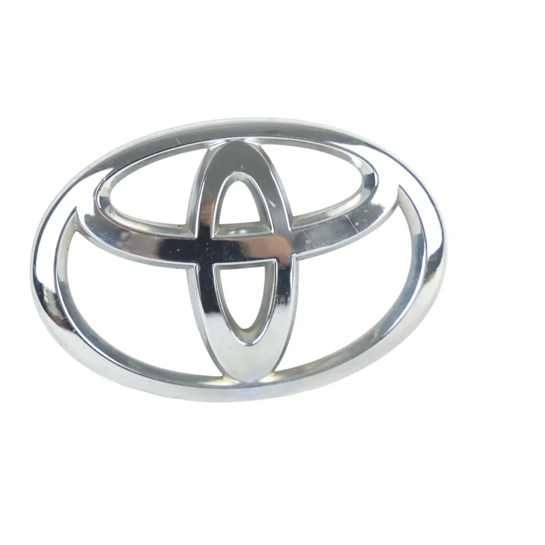 Toyota Aygo B1 Emblemat Znaczek Klapy Bagażnika Tył Logo Toyota - SKU 754310H010 - Numer Części 754310H010