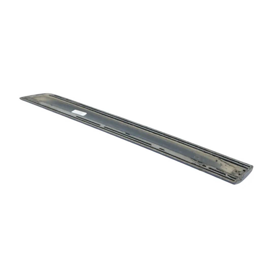 Moldura Aleta Trasera Derecha Azul Oscuro Mica 8P4 para Toyota Corolla E12 con número de pieza 7565102030 Toyota Corolla E12 Moldura Aleta Trasera Derecha Azul Oscuro Mica 8P4 - SKU 7565102030-DAB - Número de pieza 7565102030