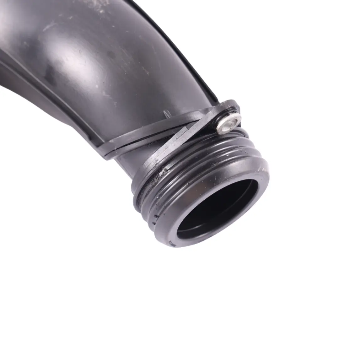 Przewód Powietrza Lewy do BMW F06 F12 F13 F01 F02 o numerze 7605586 BMW F06 F12 F13 F01 F02 Przewód Powietrza Lewy - SKU 7605586 - Numer Części 7605586