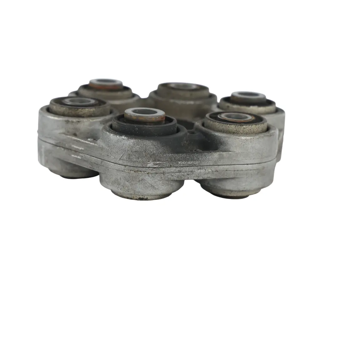 Junta Flexible Universal Árbol Transmisión para BMW F30 F31 G31 E87 E92 con número de pieza 7610061 BMW F30 F31 G31 E87 E92 Junta Flexible Universal Árbol Transmisión - SKU 7610061-1 - Número de pieza 7610061
