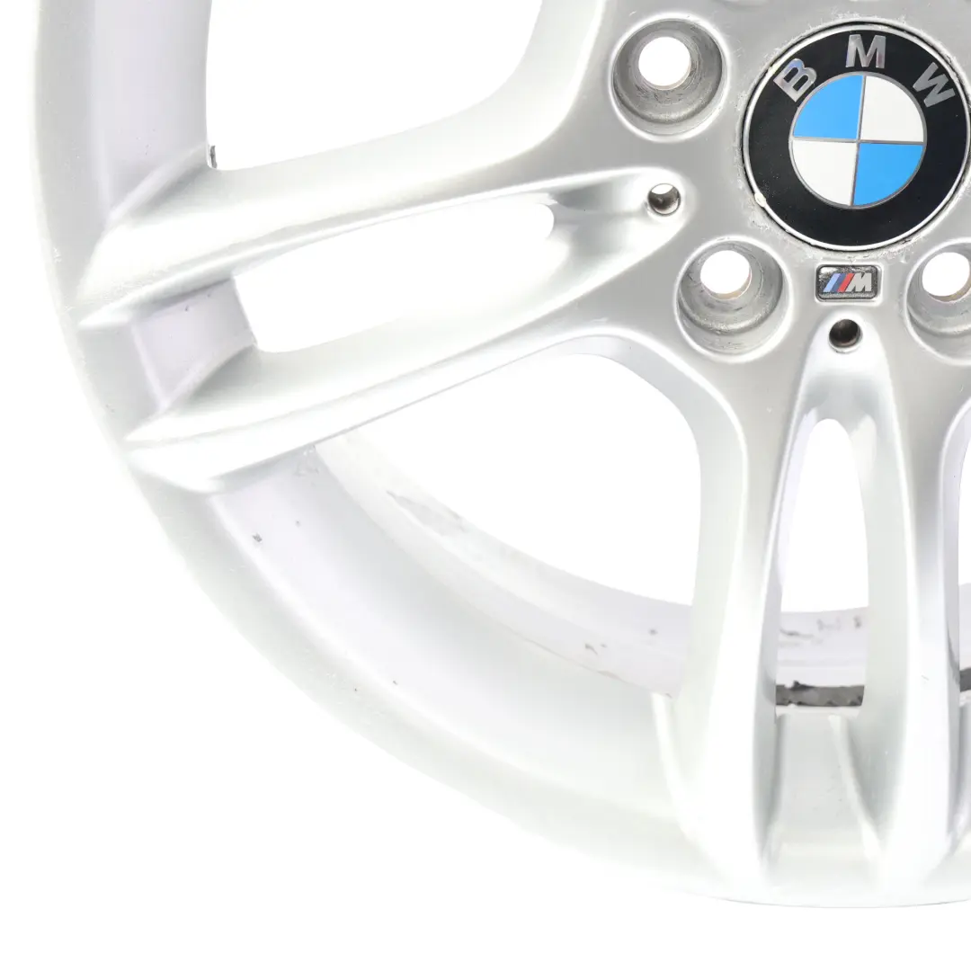 BMW E87 Llanta De Aleacion Delantera Plateada 18" M Doble Radio 261 7,5J - SKU 7891050-SL1 - Número de pieza 7891050
