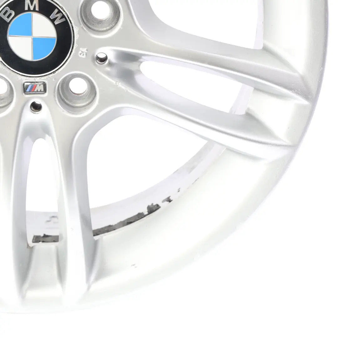 Llanta De Aleacion Delantera Plateada 18" M Doble Radio 261 7,5J para BMW E87 con número de pieza 7891050 BMW E87 Llanta De Aleacion Delantera Plateada 18" M Doble Radio 261 7,5J - SKU 7891050-SL1 - Número de pieza 7891050