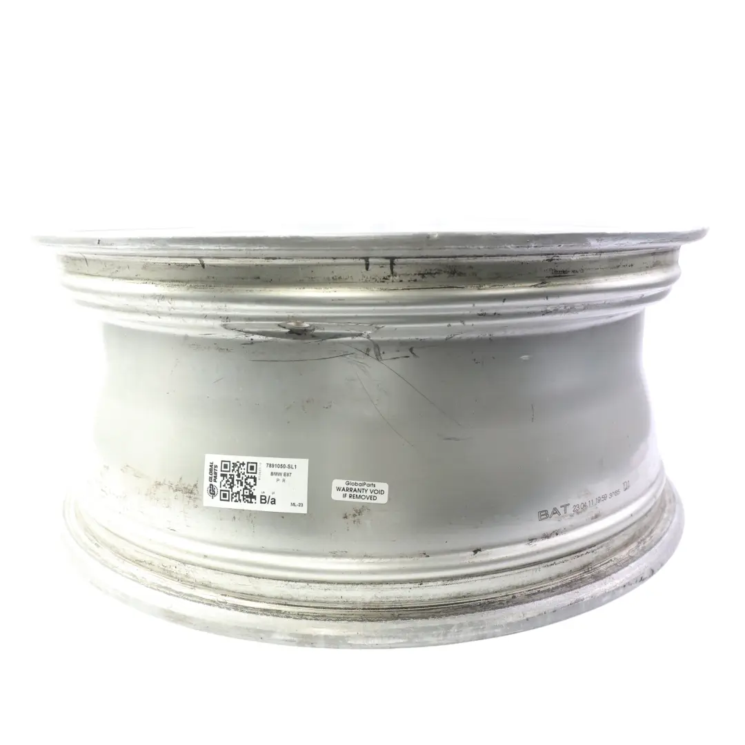 BMW E87 Llanta De Aleacion Delantera Plateada 18" M Doble Radio 261 7,5J - SKU 7891050-SL1 - Número de pieza 7891050