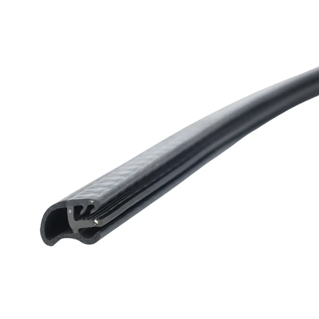 F74 Uszczelka Maski Gumowa Listwa Osłona Panel do BMW F44 o numerze 7910675 BMW F44 F74 Uszczelka Maski Gumowa Listwa Osłona Panel - SKU 7910675 - Numer Części 7910675