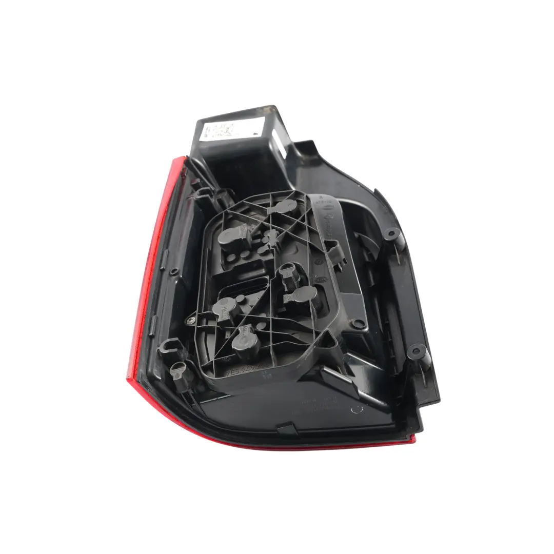 Volkswagen Transporter T5 Rear Lamp Tail Light Right O/S - SKU 7H0945096J - Part number 7H0945096J