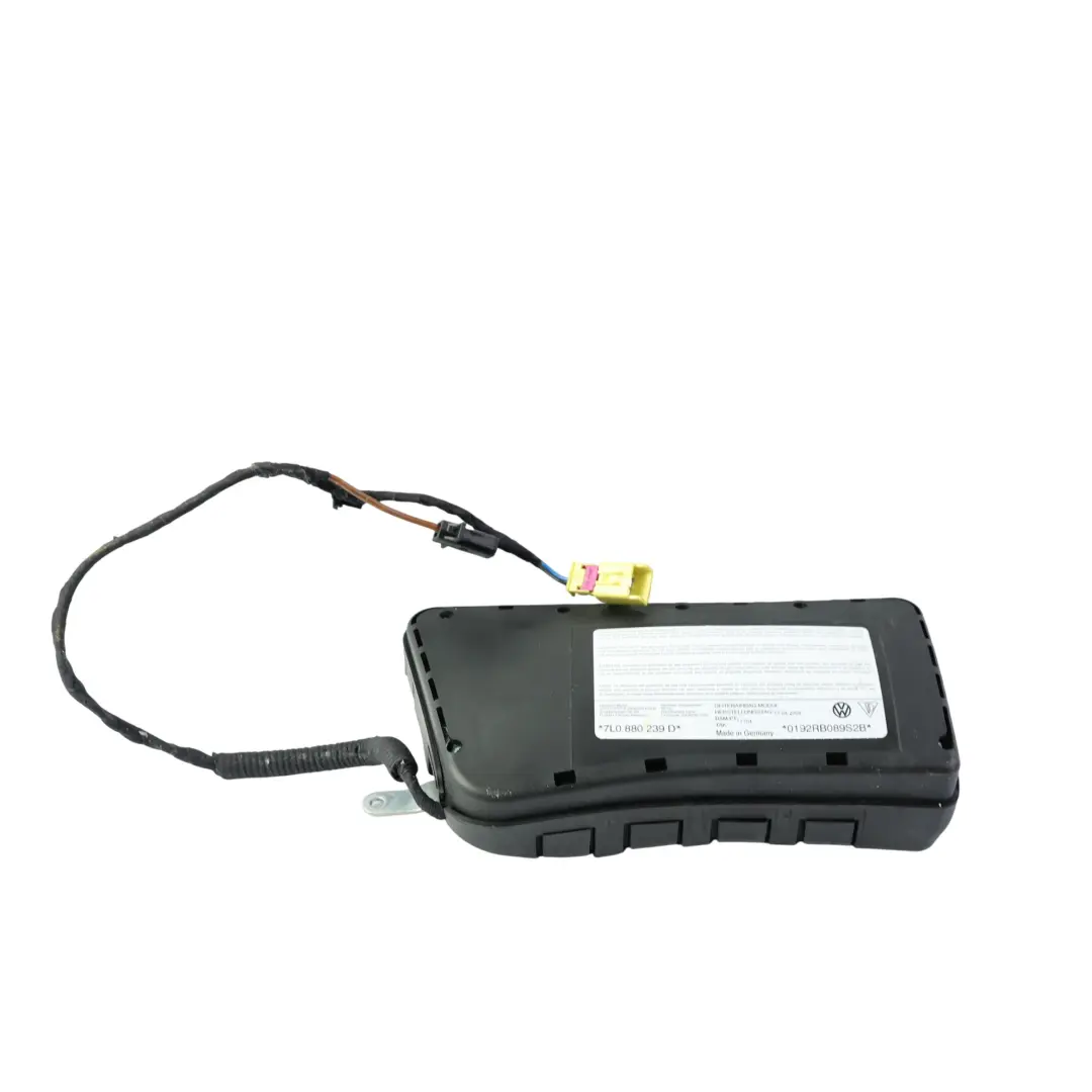 7L Seat Side Air Module Left to Porsche Cayenne 9PA Volkswagen Touareg with Part number 7L0880239D Porsche Cayenne 9PA Volkswagen Touareg 7L Seat Side Air Module Left - SKU 7L0880239D - Part number 7L0880239D