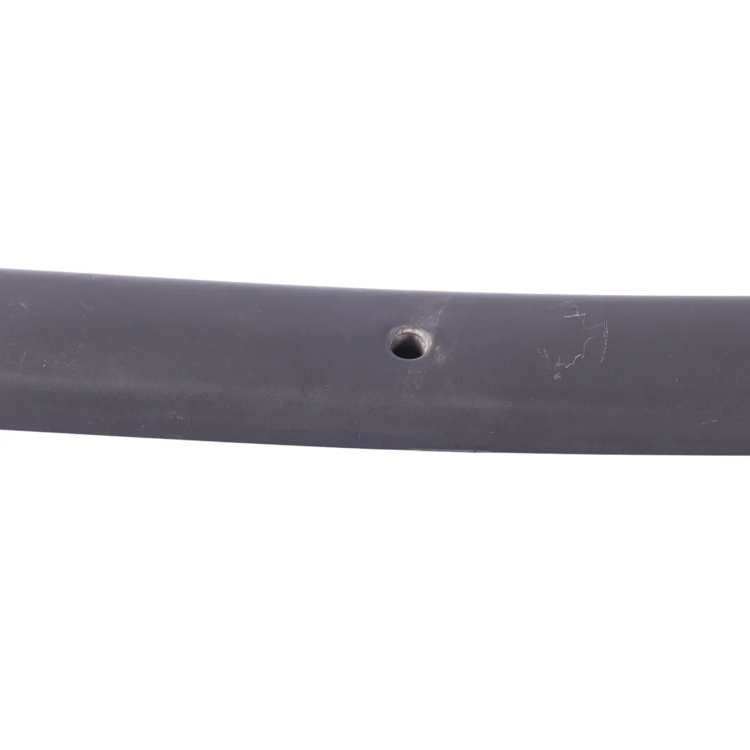 Moldura Lateral Portón Trasero Derecha para Porsche Cayenne 9PA con número de pieza 7L5867712A Porsche Cayenne 9PA Moldura Lateral Portón Trasero Derecha - SKU 7L5867712A - Número de pieza 7L5867712A