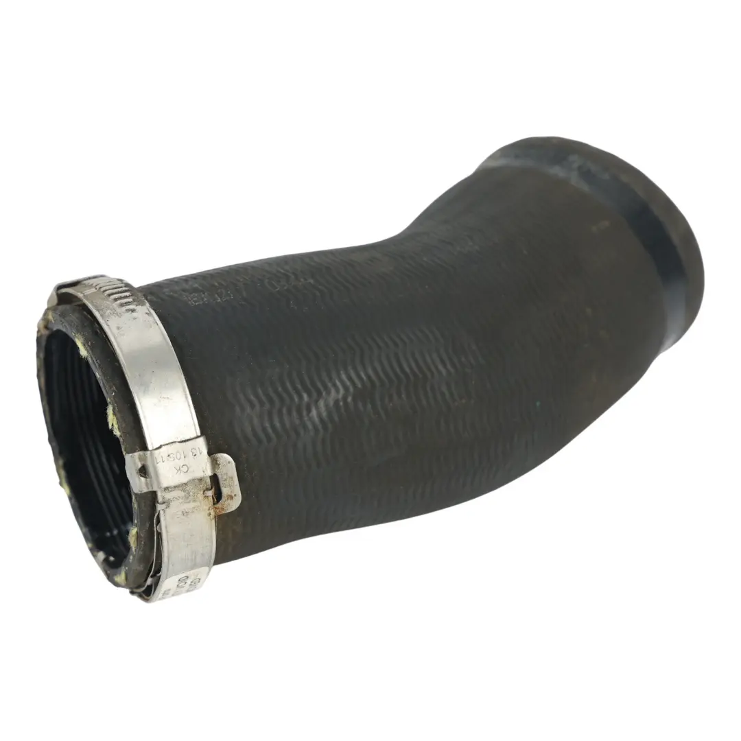 7P Wąż Rura Intercoolera 3.0 TDI Diesel do Volkswagen Touareg o numerze 7P0145709A Volkswagen Touareg 7P Wąż Rura Intercoolera 3.0 TDI Diesel - SKU 7P0145709A - Numer Części 7P0145709A