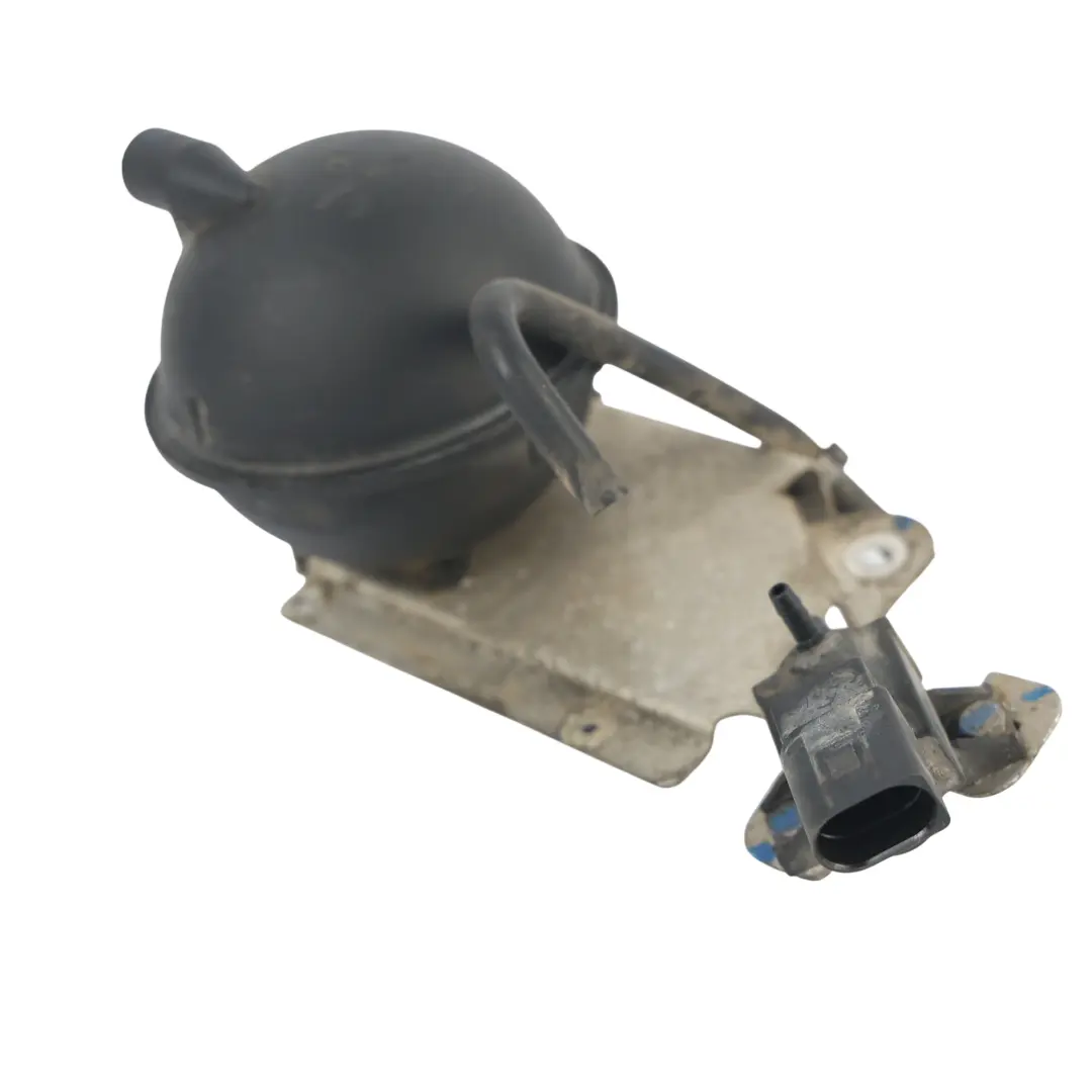 VW Volkswagen Touareg 7P Engine Retaining Plate Mount Bracket Holder - SKU 7P0199253 - Part number 7P0199253