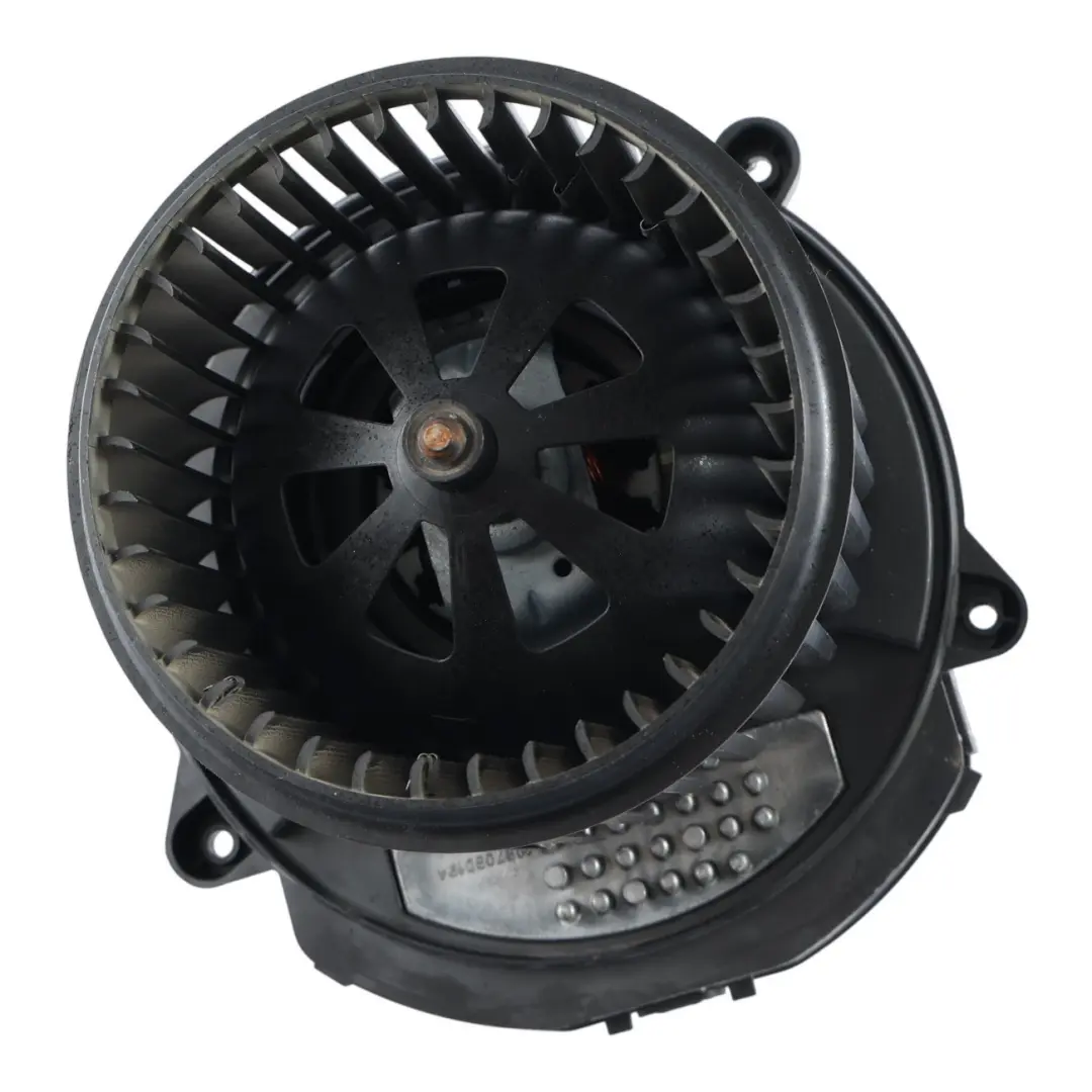 7P Rear Climate Blower Motor Fan to Volkswagen Touareg with Part number 7P0820022C Volkswagen Touareg 7P Rear Climate Blower Motor Fan - SKU 7P0820022C - Part number 7P0820022C