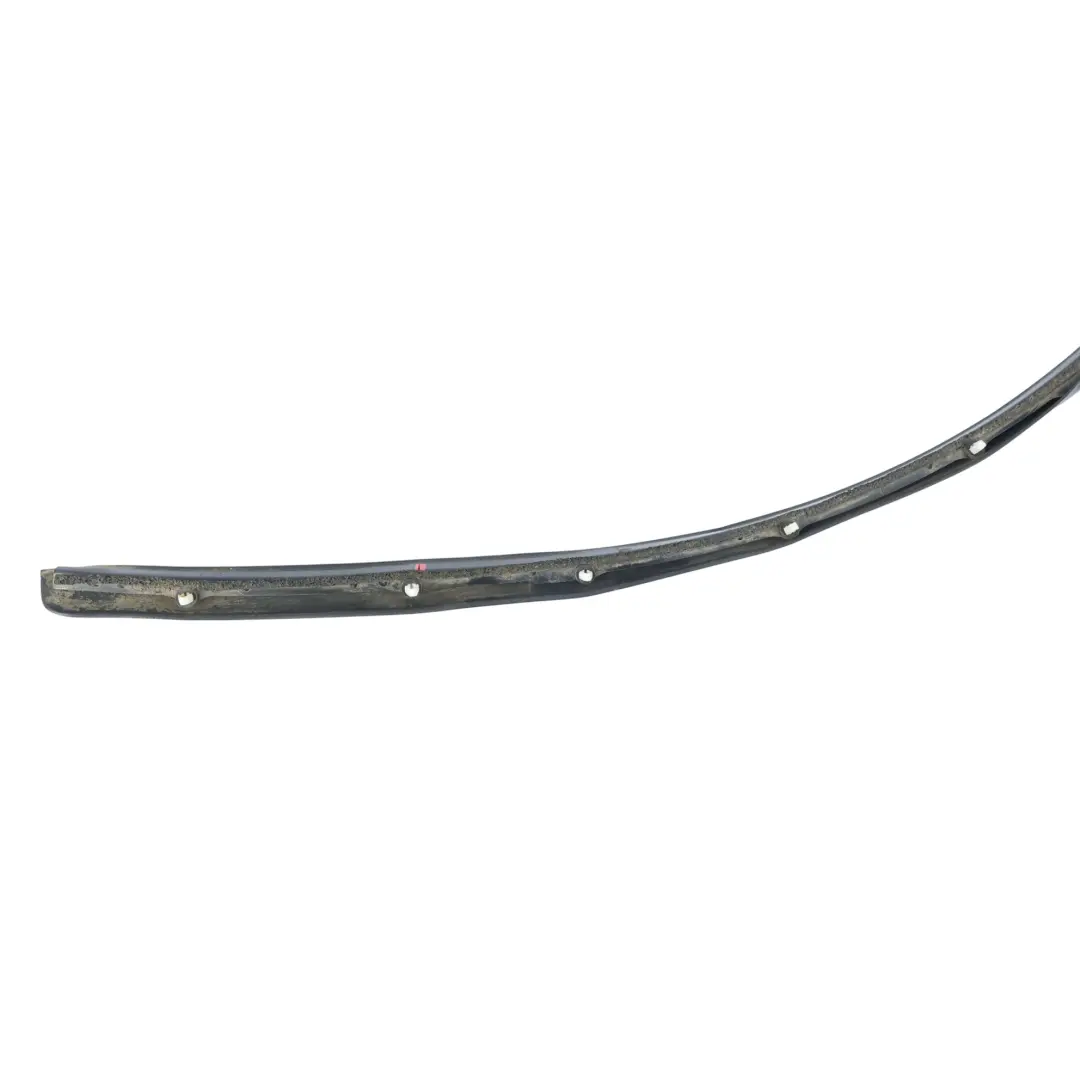 7P Uszczelka Drzwi Zewnętrzna Tylna Lewa do Volkswagen Touareg o numerze 7P0839761K Volkswagen Touareg 7P Uszczelka Drzwi Zewnętrzna Tylna Lewa - SKU 7P0839761K - Numer Części 7P0839761K