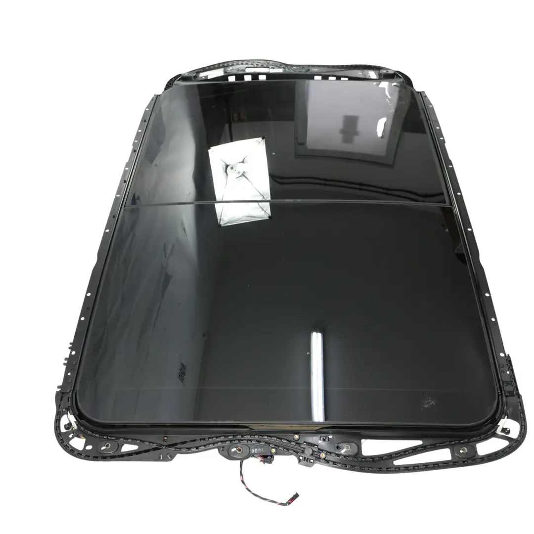 7P Szyberdach Panoramiczny Dach Przesuwny do Volkswagen Touareg o numerze 7P0877041G Volkswagen Touareg 7P Szyberdach Panoramiczny Dach Przesuwny - SKU 7P0877041G - Numer Części 7P0877041G