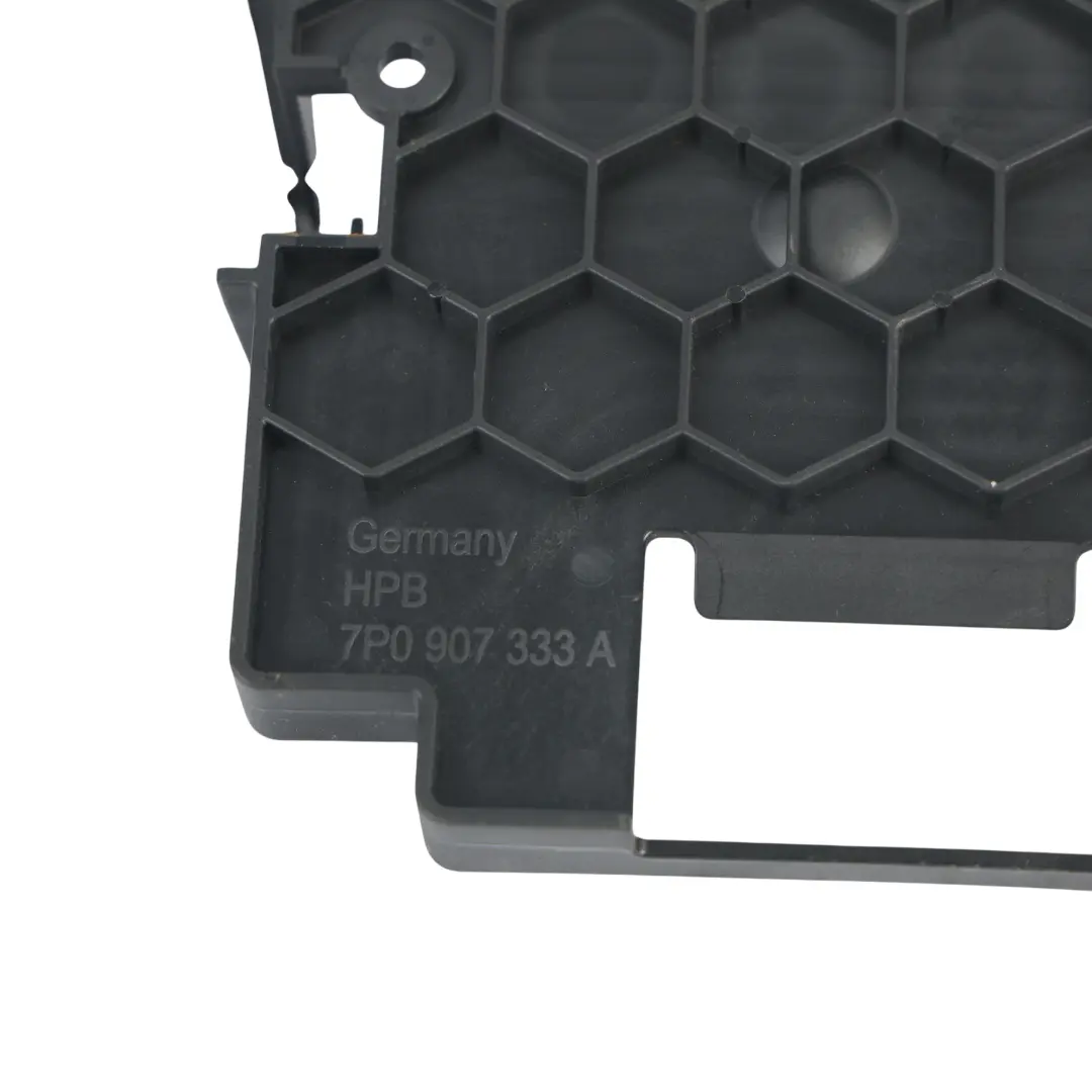7P Diagnosis Interface Module Bracket Retainer to VW Volkswagen Touareg with Part number 7P0907333A VW Volkswagen Touareg 7P Diagnosis Interface Module Bracket Retainer - SKU RHD-7P0907333A - Part number 7P0907333A