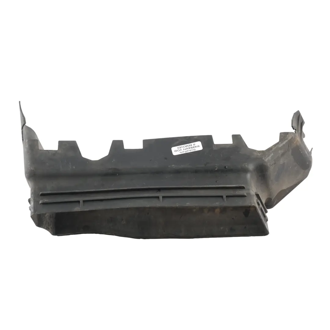 Volkswagen Touareg 7P Mk2 Guía Conducto Entrada Aire Radiador Derecho - SKU 7P6121395 - Número de pieza 7P6121395