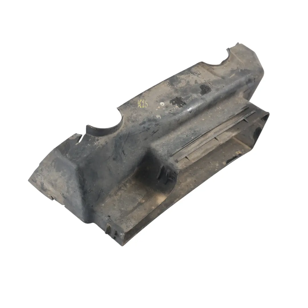 7P Mk2 Kierownica Wlotu Powietrza Prawa do Volkswagen Touareg o numerze 7P6121396 Volkswagen Touareg 7P Mk2 Kierownica Wlotu Powietrza Prawa - SKU 7P6121396 - Numer Części 7P6121396