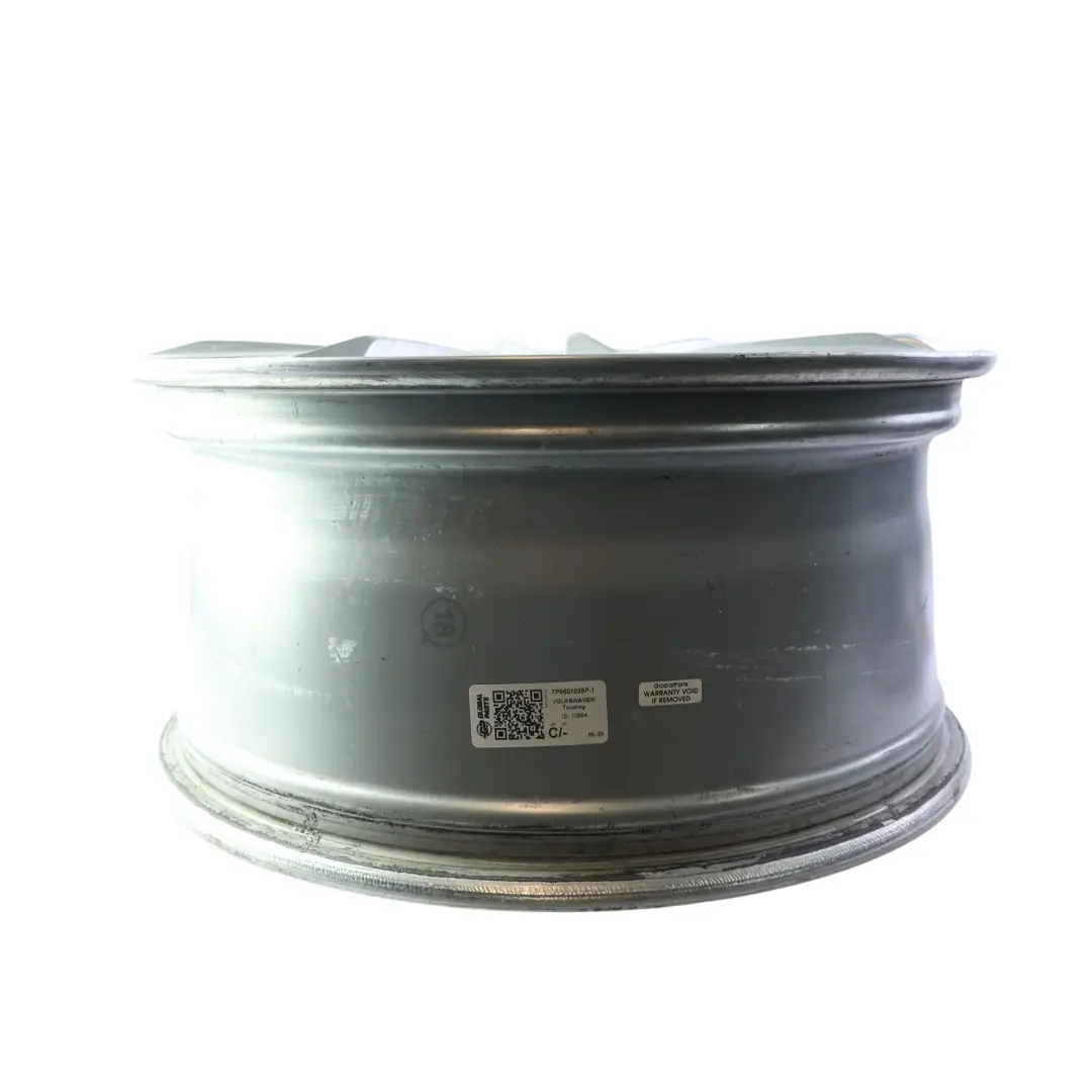 7P Alufelge Silber 19" 8,5J ET:59 für Volkswagen Touareg mit Teilenummer 7P6601025P Volkswagen Touareg 7P Alufelge Silber 19" 8,5J ET:59 - SKU 7P6601025P-1 - Teilenummer 7P6601025P