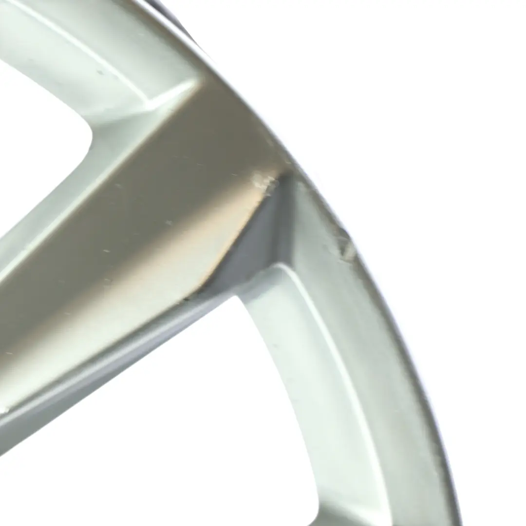 7P Alu Felge Silber 19" 8,5J ET:59 pour Volkswagen Touareg à propos du numéro de pièce 7P6601025P Volkswagen Touareg 7P Alu Felge Silber 19" 8,5J ET:59 - SKU 7P6601025P-2 - Numéro de pièce 7P6601025P