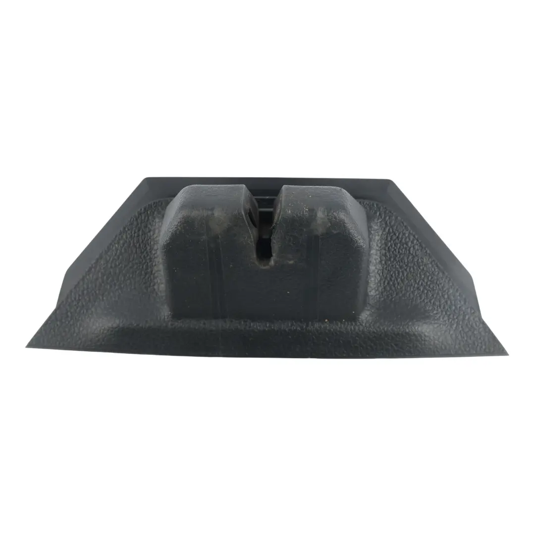 7P Osłona Zamka Klapy Bagażnika Tylnej do Volkswagen Touareg o numerze 7P6827520B Volkswagen Touareg 7P Osłona Zamka Klapy Bagażnika Tylnej - SKU 7P6827520B - Numer Części 7P6827520B