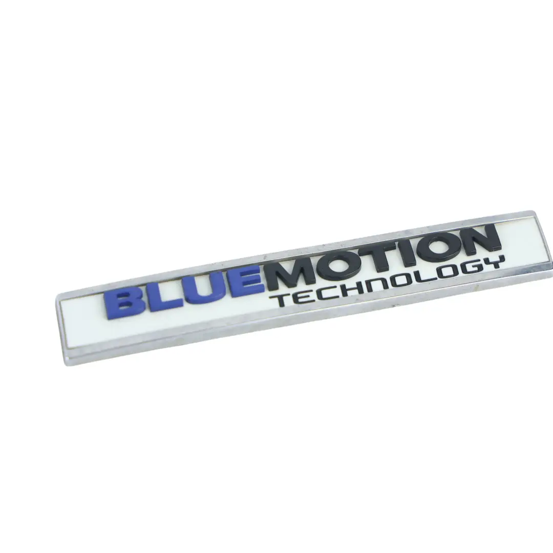 Volkswagen Touareg 7P Emblème Hayon Arrière Logo BLUEMOTION - SKU 7P6853675AA - Numéro de pièce 7P6853675AA