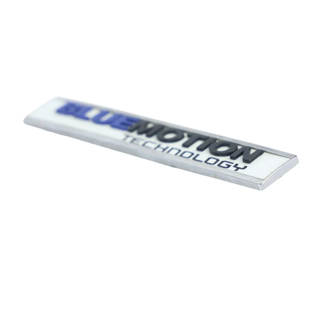 Volkswagen Touareg 7P Emblema Logo Portón Trasero BLUEMOTION - SKU 7P6853675AA - Número de pieza 7P6853675AA