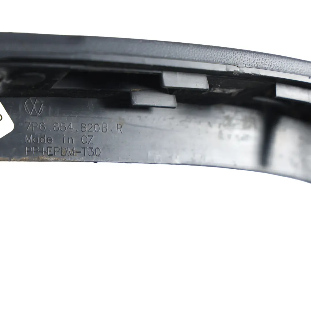 Volkswagen Touareg 7P Moldura Pasarruedas Trasera Derecha - SKU 7P6854820B - Número de pieza 7P6854820B