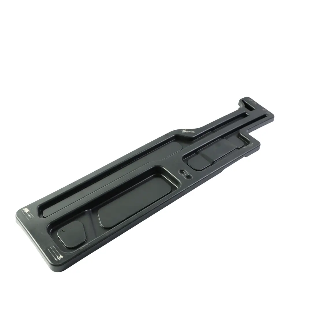 7P Embellecedor Pilar D Superior Derecho para Volkswagen Touareg con número de pieza 7P6867246 Volkswagen Touareg 7P Embellecedor Pilar D Superior Derecho - SKU 7P6867246 - Número de pieza 7P6867246