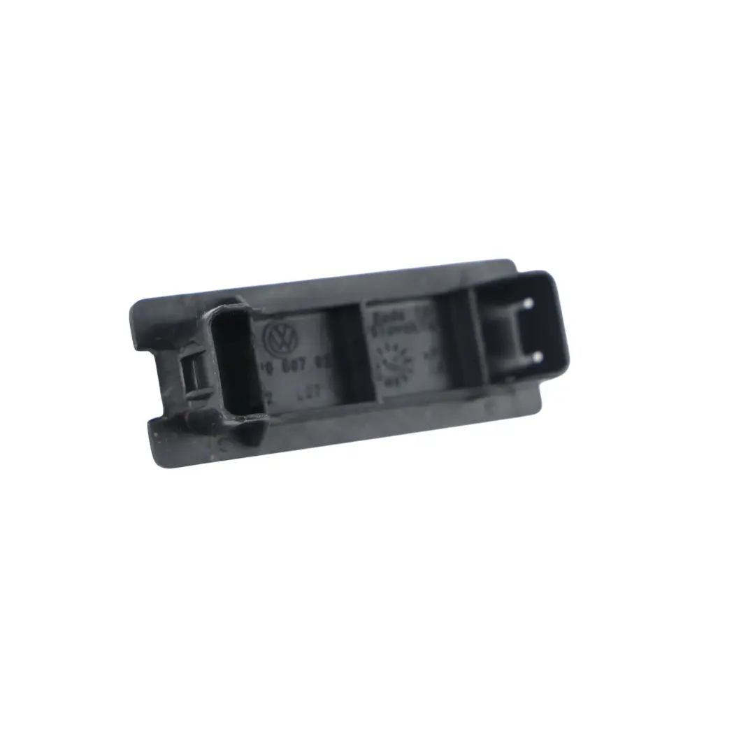 7P Bagagliaio Rivestimento Sblocco Emergenza Destro per Volkswagen Touareg con numero di parte 7P6867926 Volkswagen Touareg 7P Bagagliaio Rivestimento Sblocco Emergenza Destro - SKU 7P6867926 - Numero di parte 7P6867926