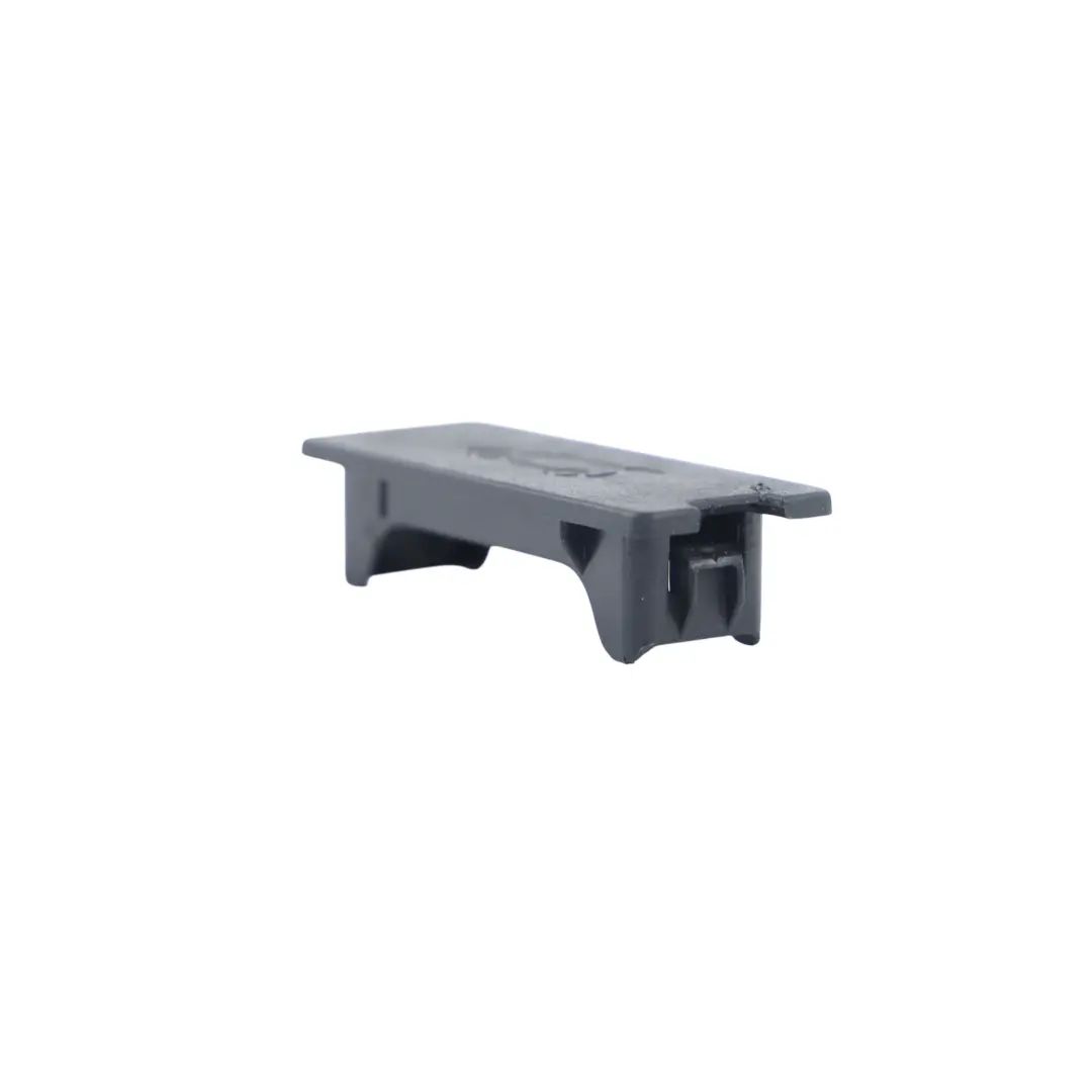 7P Tapa Desbloqueo Emergencia Maletero Derecho para Volkswagen Touareg con número de pieza 7P6867926 Volkswagen Touareg 7P Tapa Desbloqueo Emergencia Maletero Derecho - SKU 7P6867926 - Número de pieza 7P6867926