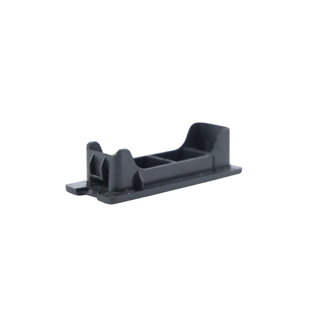 7P Tapa Desbloqueo Emergencia Maletero Derecho para Volkswagen Touareg con número de pieza 7P6867926 Volkswagen Touareg 7P Tapa Desbloqueo Emergencia Maletero Derecho - SKU 7P6867926 - Número de pieza 7P6867926