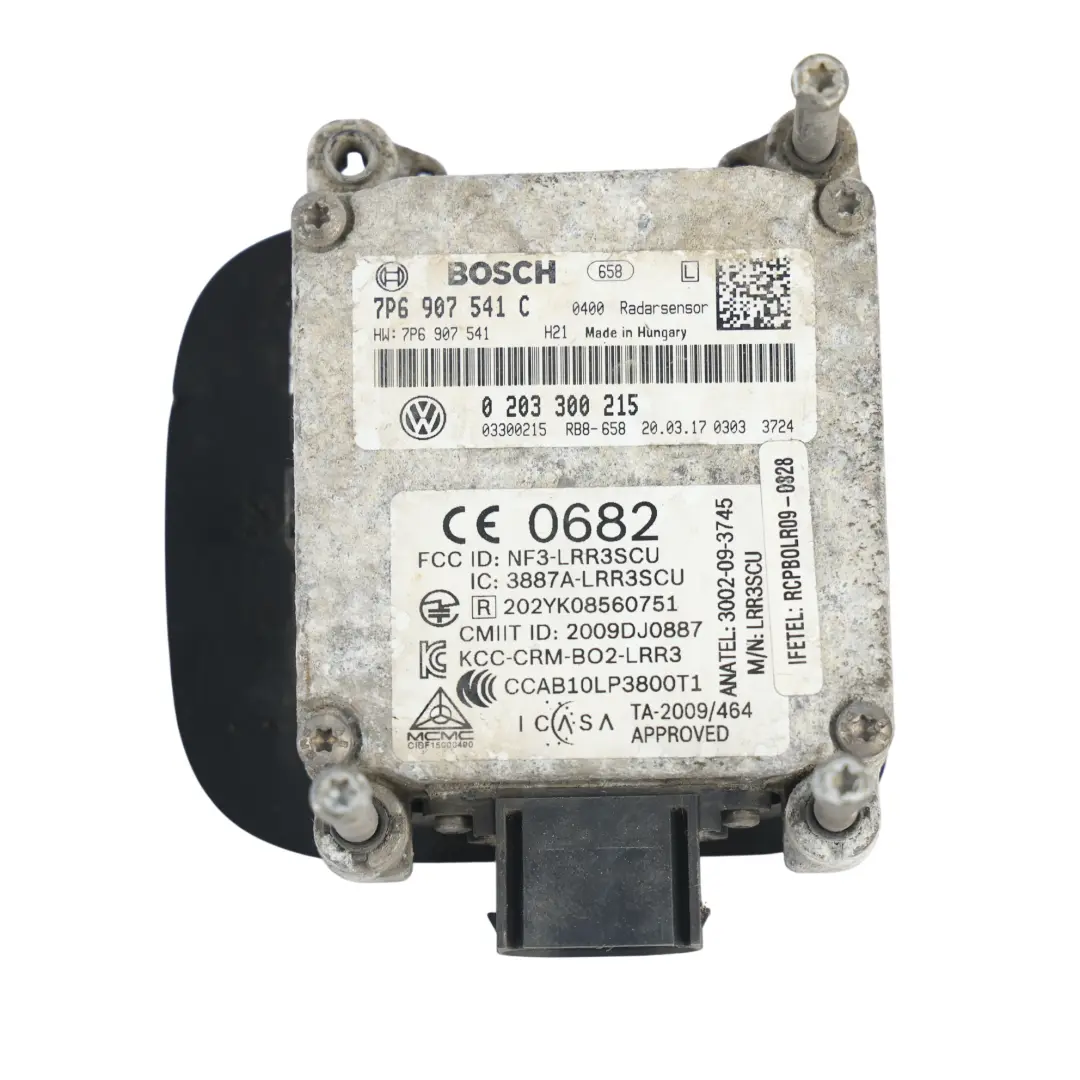 Volkswagen Touareg 7P ACC Distronic Radar Sensor Control Unit Module - SKU 7P6907541C - Part number 7P6907541C