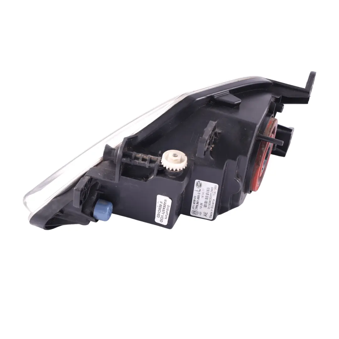 7P R Halogen Przedni Lewy do Volkswagen Touareg o numerze 7P6941699G Volkswagen Touareg 7P R Halogen Przedni Lewy - SKU 7P6941699G - Numer Części 7P6941699G