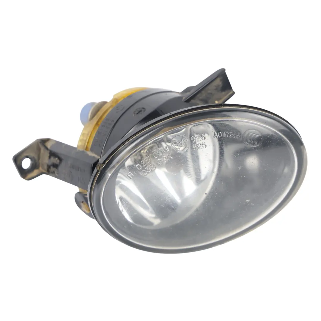Mk2 7P Front Bumper Fog Light Lamp Right O/S to VW Touareg with Part number 7P6941700E VW Touareg Mk2 7P Front Bumper Fog Light Lamp Right O/S - SKU 7P6941700E - Part number 7P6941700E